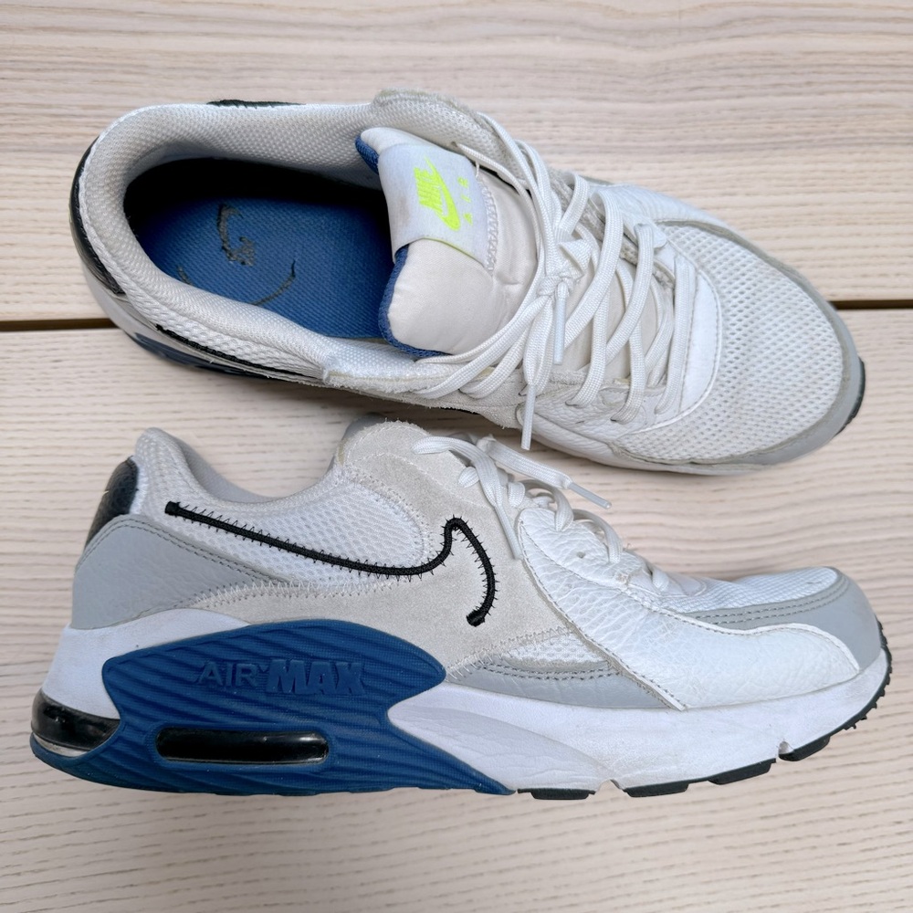 Nike Men's Air Max Excee Cross Trainers, White/Dark Royal Blue/Lemon